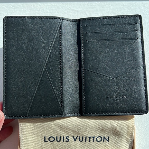 authentic Men’s NWT Black Monogrammed Louis Vuitton Pocket Wallet - Picture 5 of 5